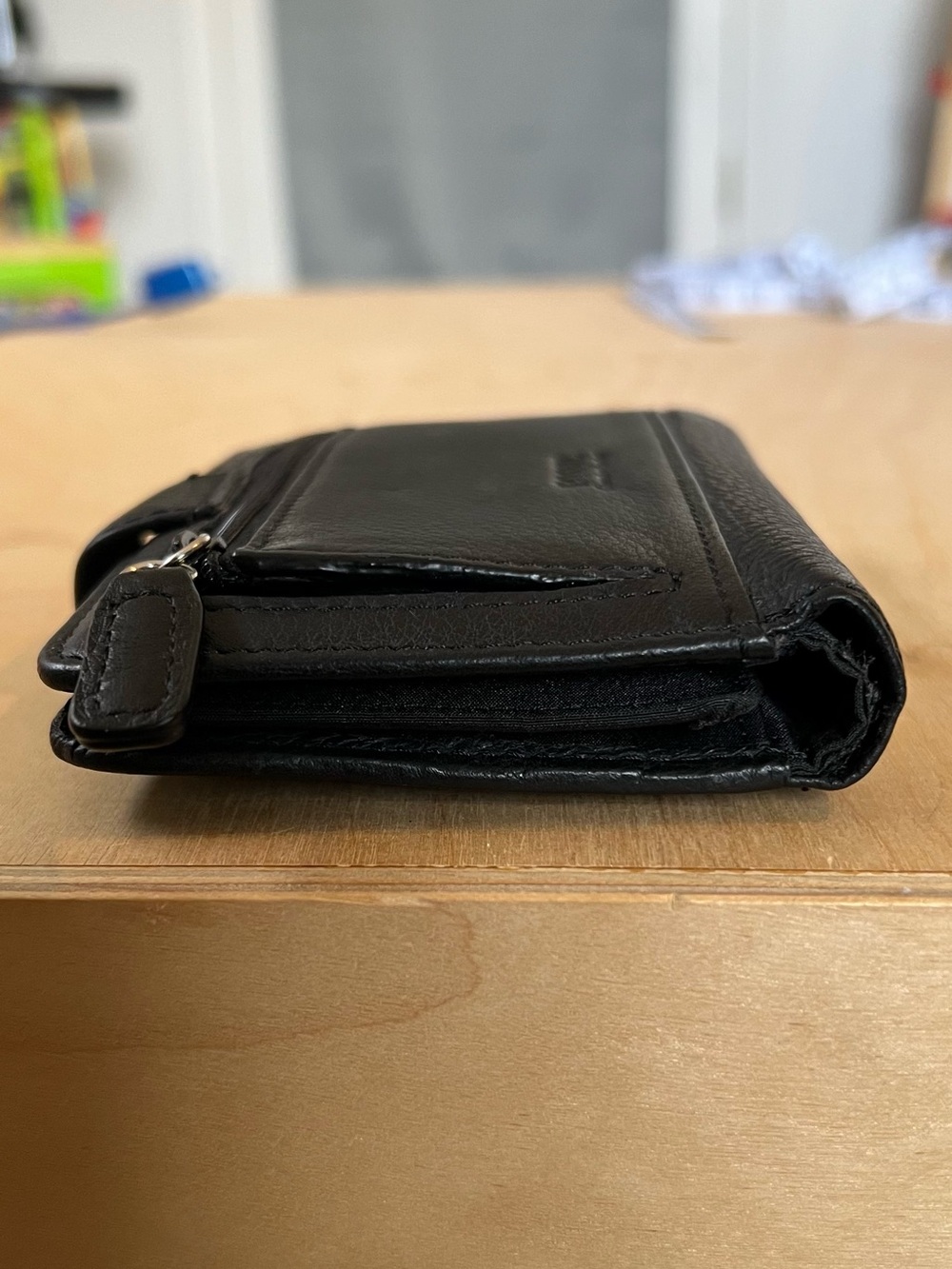 Fossil Classic Black Leather Snap Wallet - Picture 14 of 14